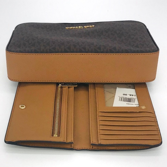 Michael Kors Jet Set Crossbody Wallet Set - Picture 5 of 8